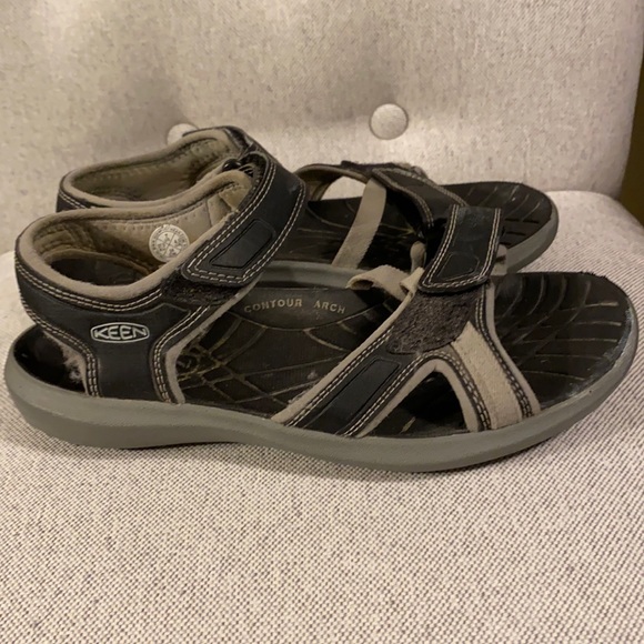 Keen black ankle strap sandals - size 7 - Picture 1 of 10
